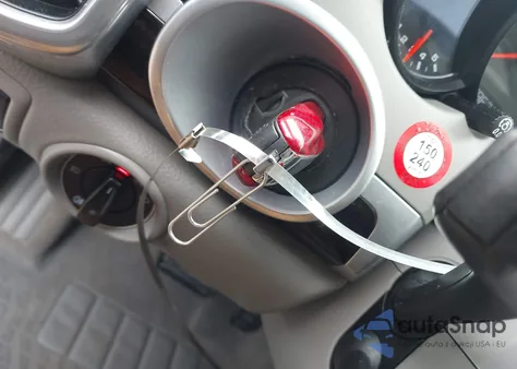 2013 Porsche Cayenne Diesel z USA, uszkodzony, nr VIN WP1AF2A23DLA35620